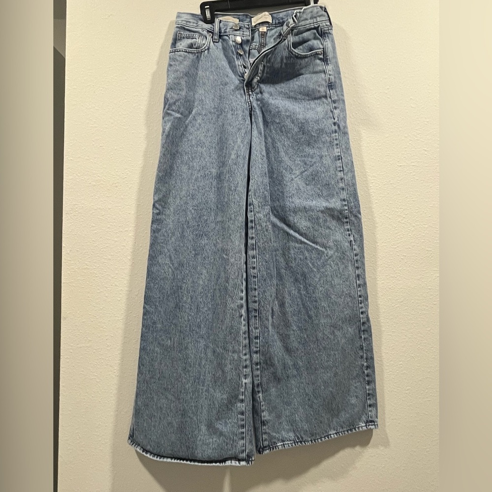 Universal Thread Light Blue Denim Jeans